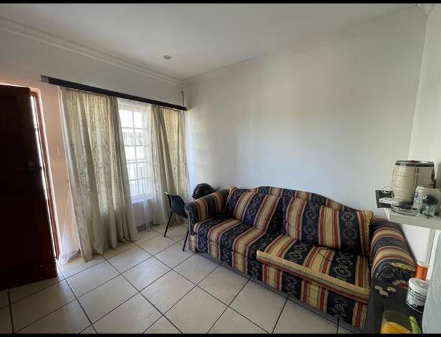1 BEDROOM PROPERTY TO RENT IN DIE BULT